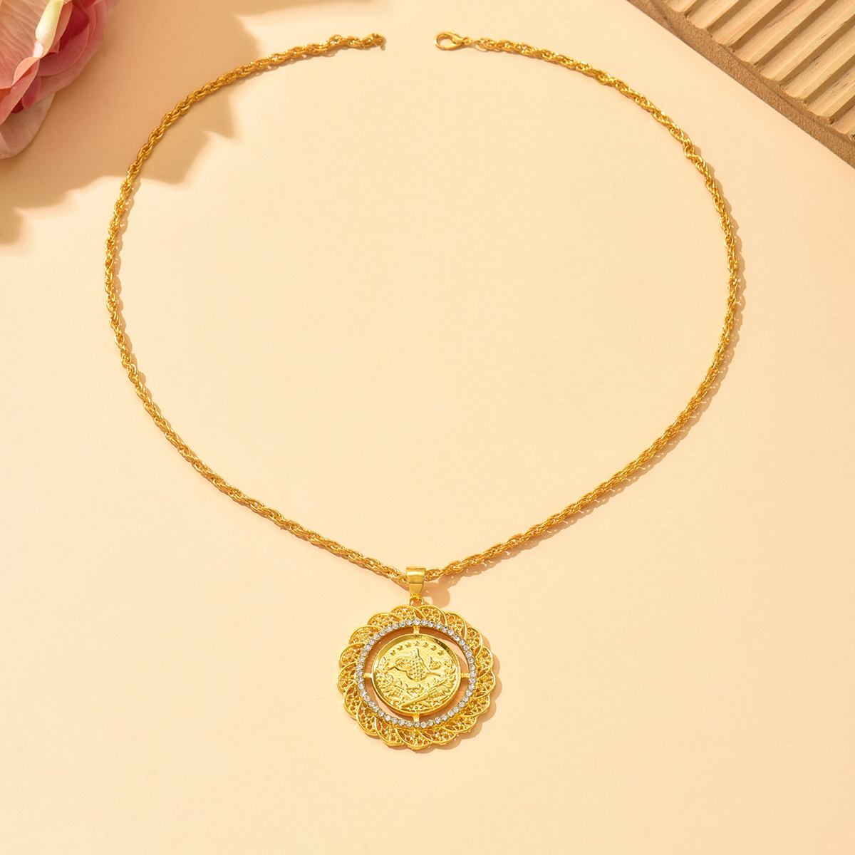 Vintage Golden Coin Necklace T - огляд і ціна Ethnic Wear Fashion Designer